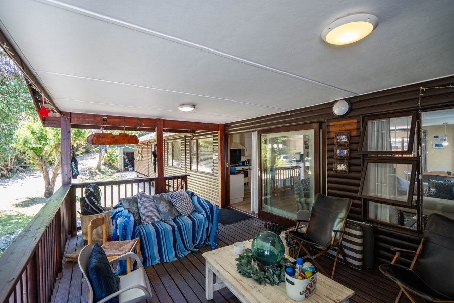 5 Bedroom Property for Sale in Seafield Eastern Cape